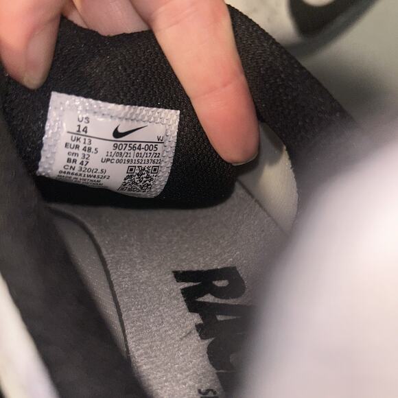 Nike Track And Field Men’s 14 With Spikes And Bag - Picture 2 of 6